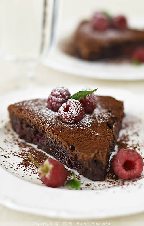 Čokoladna torta s malinama